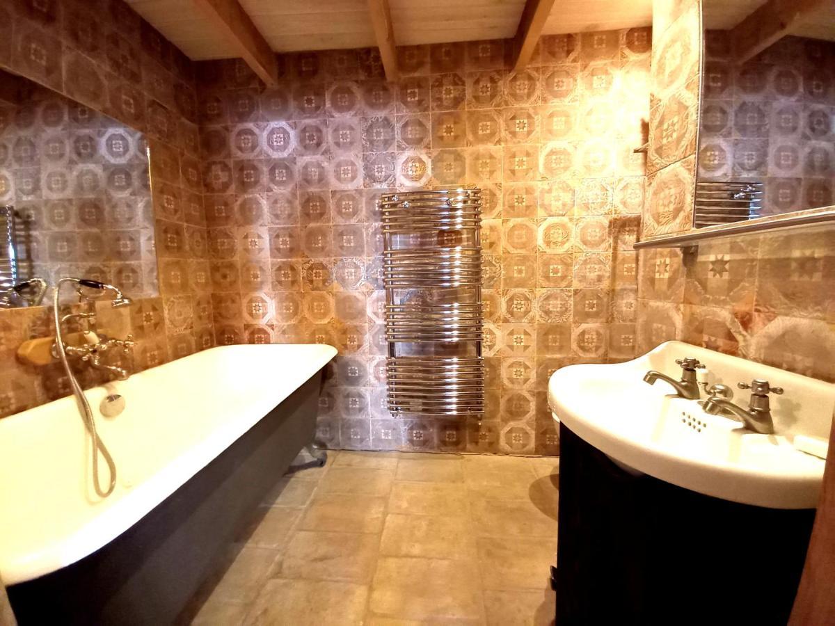 מלון La Casa De Boulbon מראה חיצוני תמונה